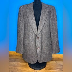 VINTAGE Harris Tweed Jacket Mens 44R Brown Herringbone Wool 2 Button Equestrian